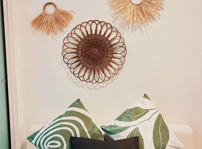 Bed & Breakfast A & A Staycation @ Azure